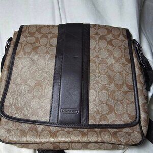 Brand new Coach Vintage Canvas Signature File Bag